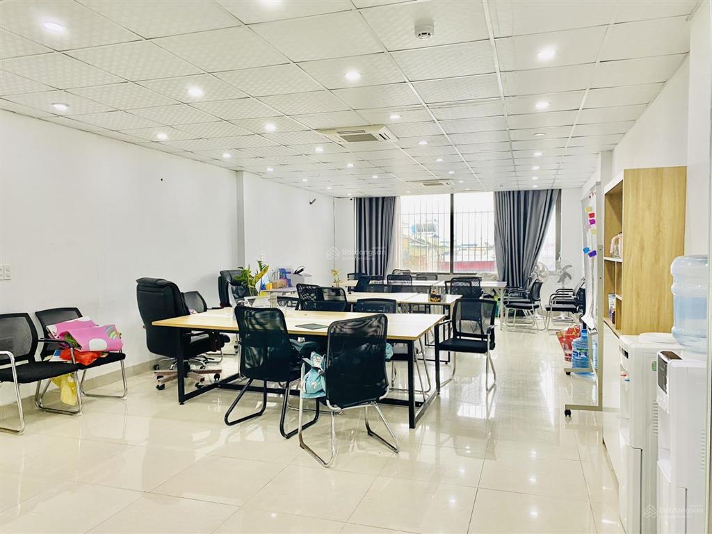 Còn sàn hiếm có tại mặt đường nguyễn hoàng dt 80m2 giá cực rẻ chỉ 12 triệu  097254758