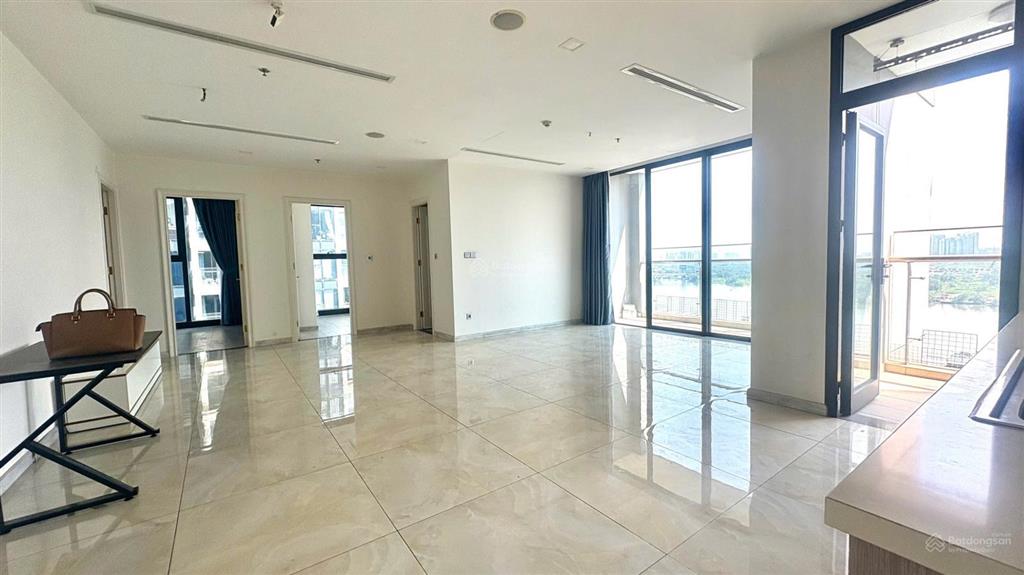 Bán shophouse giá 40 tỷ vnd  ch 3pn view sông 24 tỷ 110m2