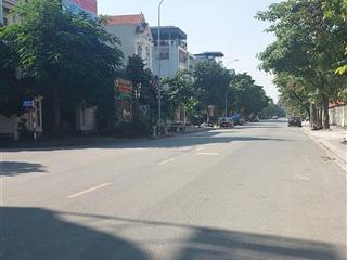 Bán đất ngô xuân quảng, gia lâm, dt 140m, đường thông ô tô tránh, vỉa hè , kinh doanh, giá 18,x tỷ.