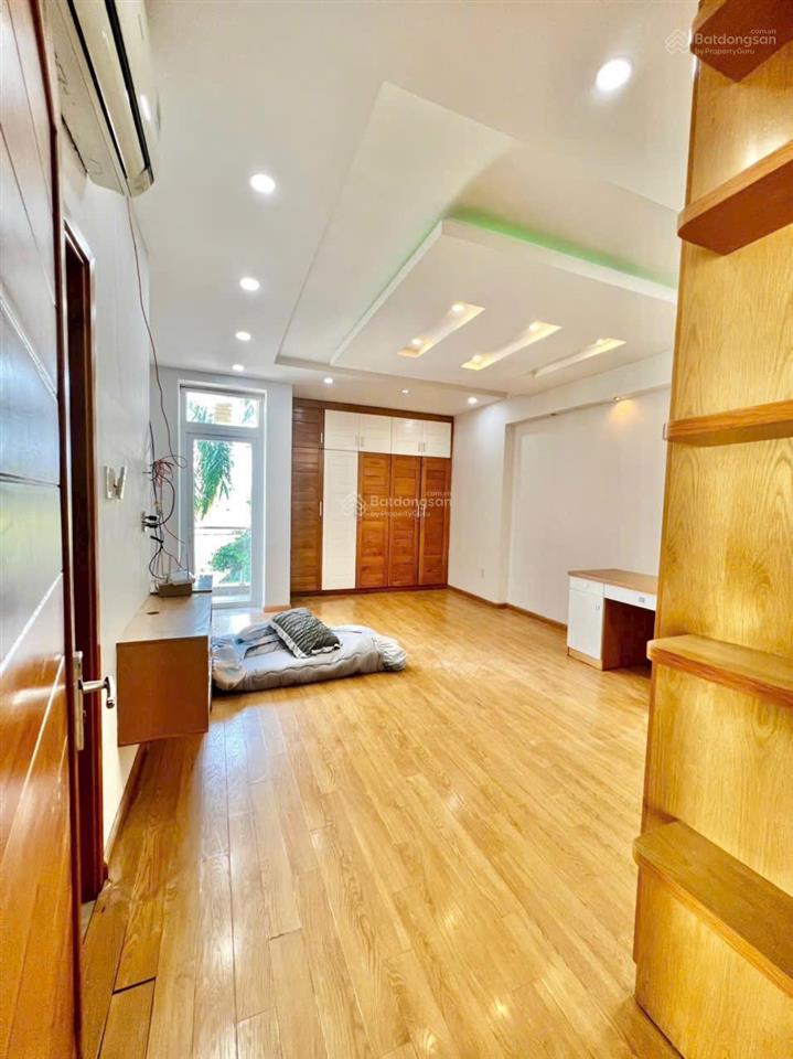 Cho thuê biệt thự đẹp 4pn, 5wc, 200m2 tại đ.số 13b, bình trị đông b, bình tân. nhà cạnh aeon bt