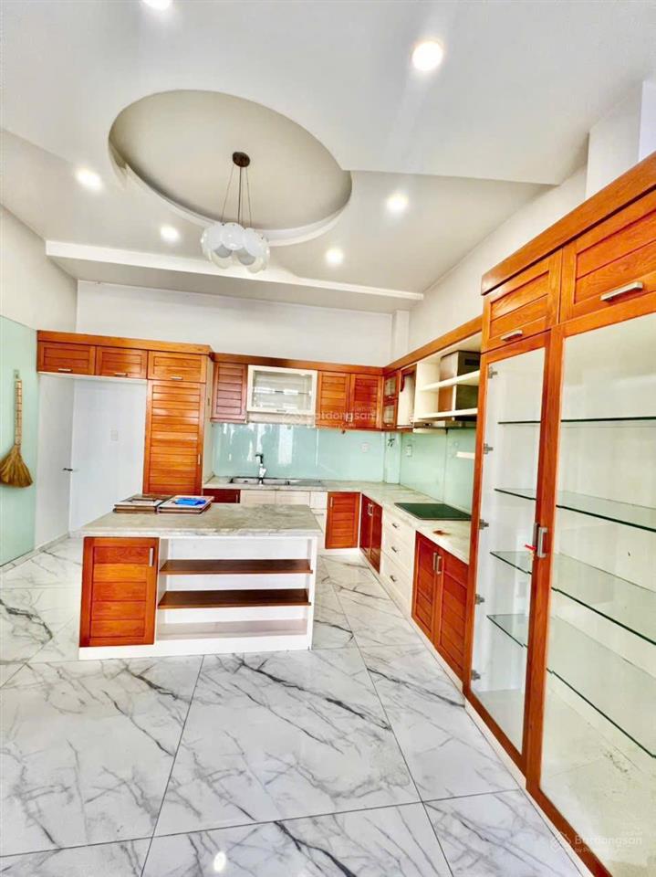 Cho thuê biệt thự đẹp 4pn, 5wc, 200m2 tại đ.số 13b, bình trị đông b, bình tân. nhà cạnh aeon bt