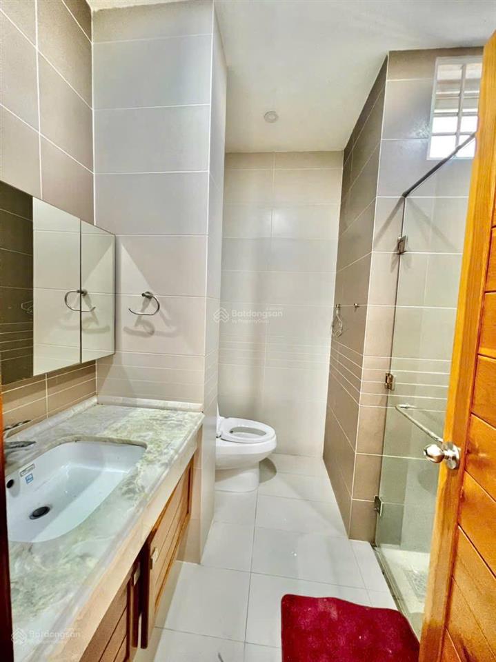 Cho thuê biệt thự đẹp 4pn, 5wc, 200m2 tại đ.số 13b, bình trị đông b, bình tân. nhà cạnh aeon bt