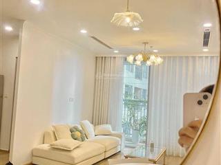 Cần bán rất gấp căn hộ d'capitale trần duy hưng 2pn 76m2 ban công đn view hồ thoáng mát giá 7,1 tỷ