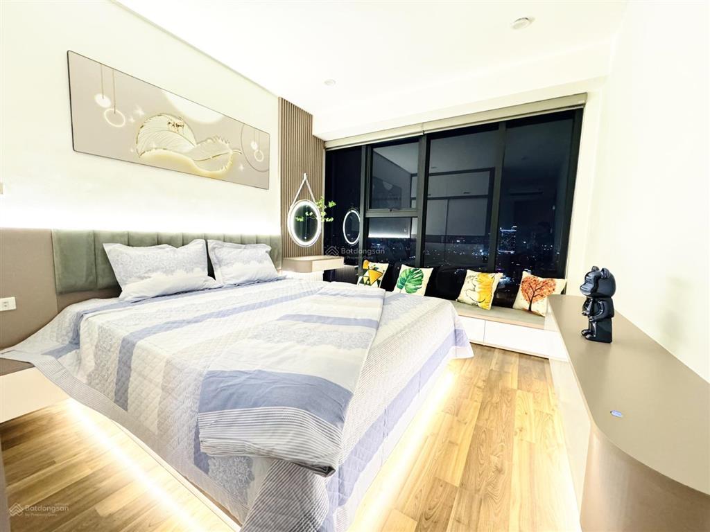 Bán ch 2pn view đẹp tại the sun mễ trì, 5,9 tỷ, 81m2 tầng trung ban công hướng mát, full nội thất