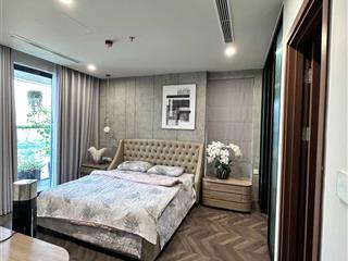 Cần bán rất gấp căn hộ 3pn the zei 108m2 ban công đn nhà nguyên bản giá 9,5 tỷ bao toàn bộ phí
