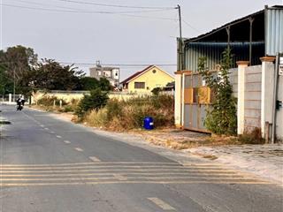 Chính chủ bán nền đất 2 mặt tiền đường nhựa liêu bình hương và nhữ tiến hiền củ chi