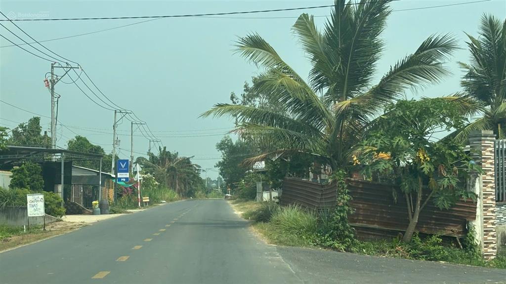 Chính chủ bán 20m ngang đất mặt tiền đường nhựa hương lộ 2 giáp kênh đông củ chi sổ hồng riêng thổ