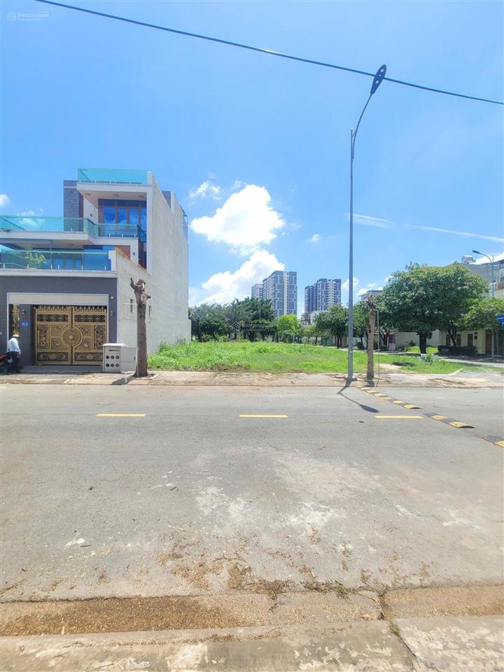 Bán đất biệt thự 10x20m, đường d8, kdc the seasons p. lái thiêu kế siêu thị lotte mart