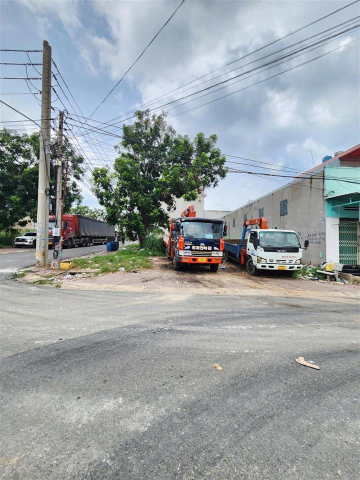 Bán lô góc 10x30m, đường n9 kdc đông an p. tân đông hiệp kế chung cư bcons