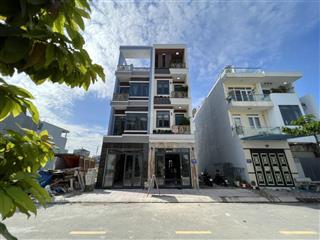 Bán nhà mới 1t3l 4x19m hoàn công, đường n1 phú hồng thịnh 9, full nội thất