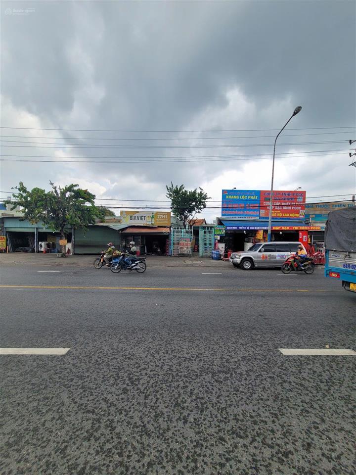 Bán đất 26.2x100m, mặt tiền đt 743b, p. tân đông hiệp, gần ngã 3 ông xã