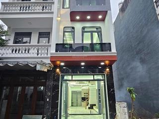 Bán nhà mới 1t2l 4x15m, đường d8 kdc phú huy p. bình chuẩn, full nội thất