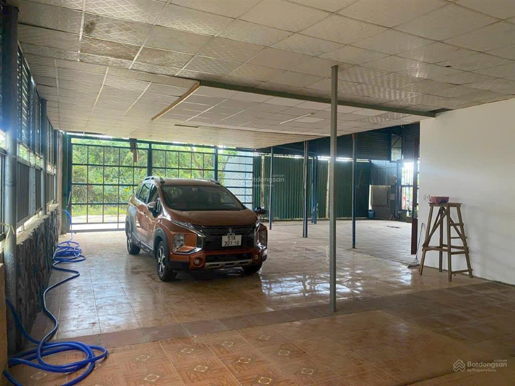 Bán nhà cấp 4 (17x25m) mặt tiền đường tân lạc x. hòa nam h. di linh, kế trường cấp 1,2