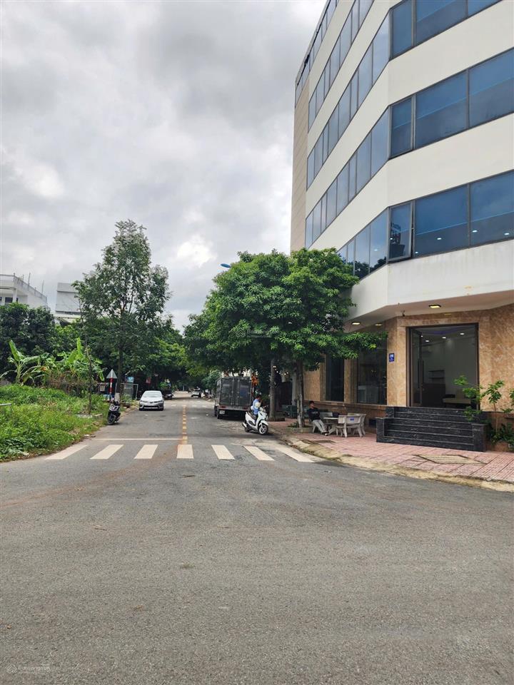 Bán căn góc 1t 4l + hầm 6.5x20m hoàn công, đường gs3, p. đông hòa gần go dĩ an