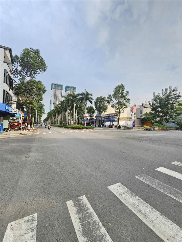 Bán nhà cấp 4 (5x24m), mặt tiền gs1, p. đông hòa gần go dĩ an, đang thuê 13tr/th