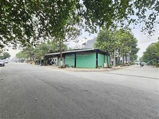 Bán căn góc cấp 4 (10.5x17m), đường số 11 kdc thanh bình p. bình hòa