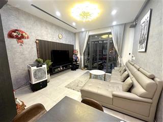 Full nội thất trệt 3 lầu 4x11m có 3pn 4wc đường 6m xe tải đậu cửa dương quảng hàm