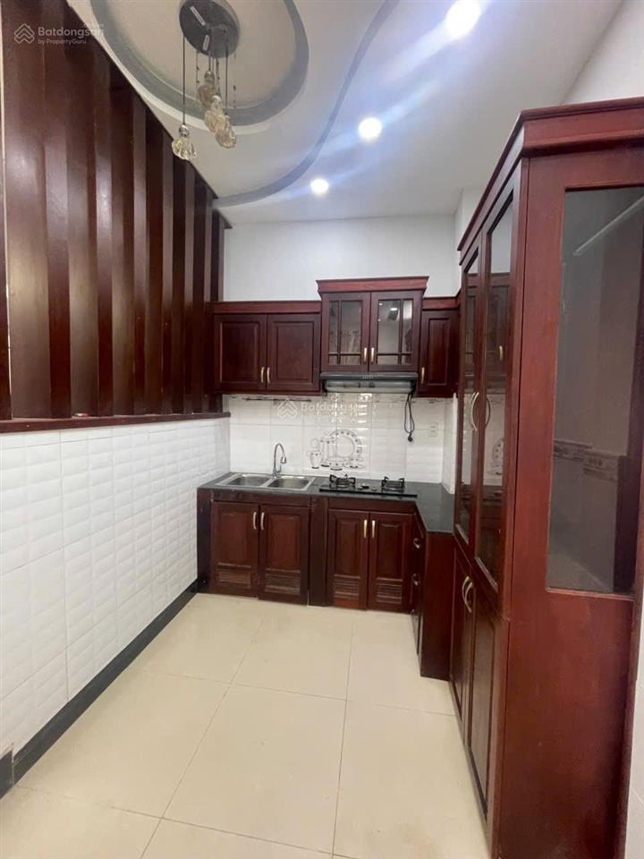 Trệt 2 lầu sân thượng 4x14m gồm 3pn 3wc sẵn máy lạnh hẻm xe tải phan huy ích