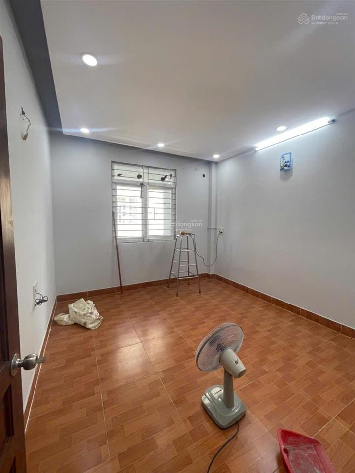 Trệt 2 lầu sân thượng 4x14m gồm 3pn 3wc sẵn máy lạnh hẻm xe tải phan huy ích