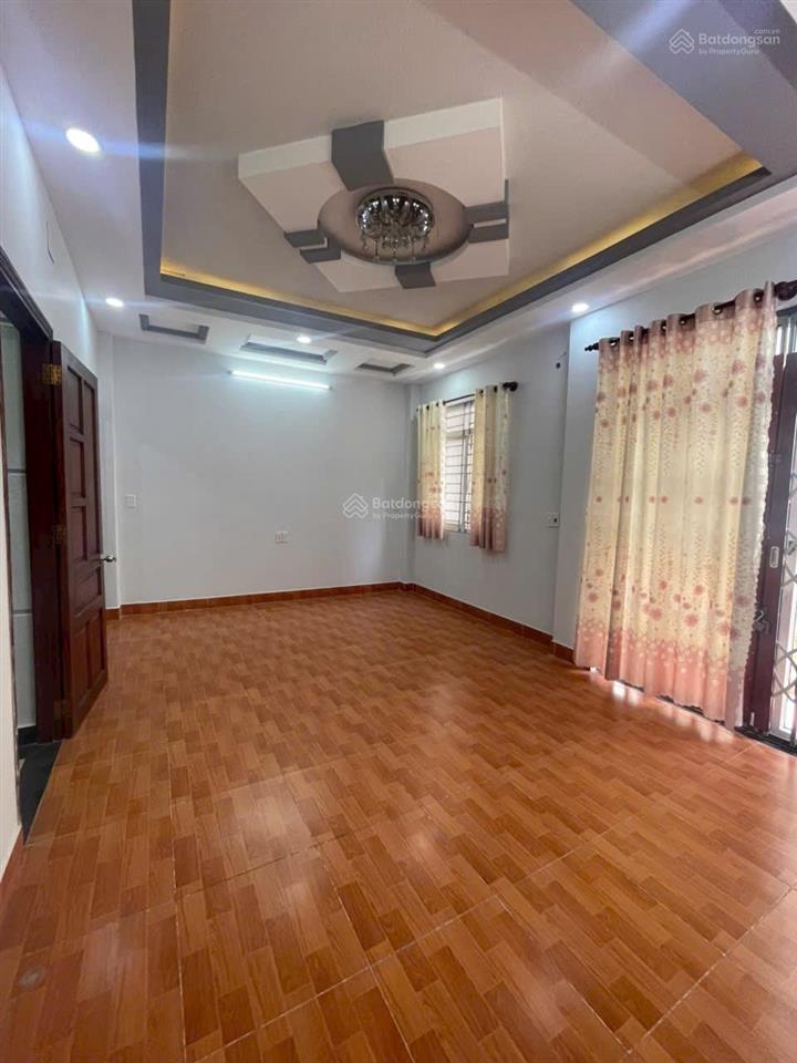 Trệt 2 lầu sân thượng 4x14m gồm 3pn 3wc sẵn máy lạnh hẻm xe tải phan huy ích