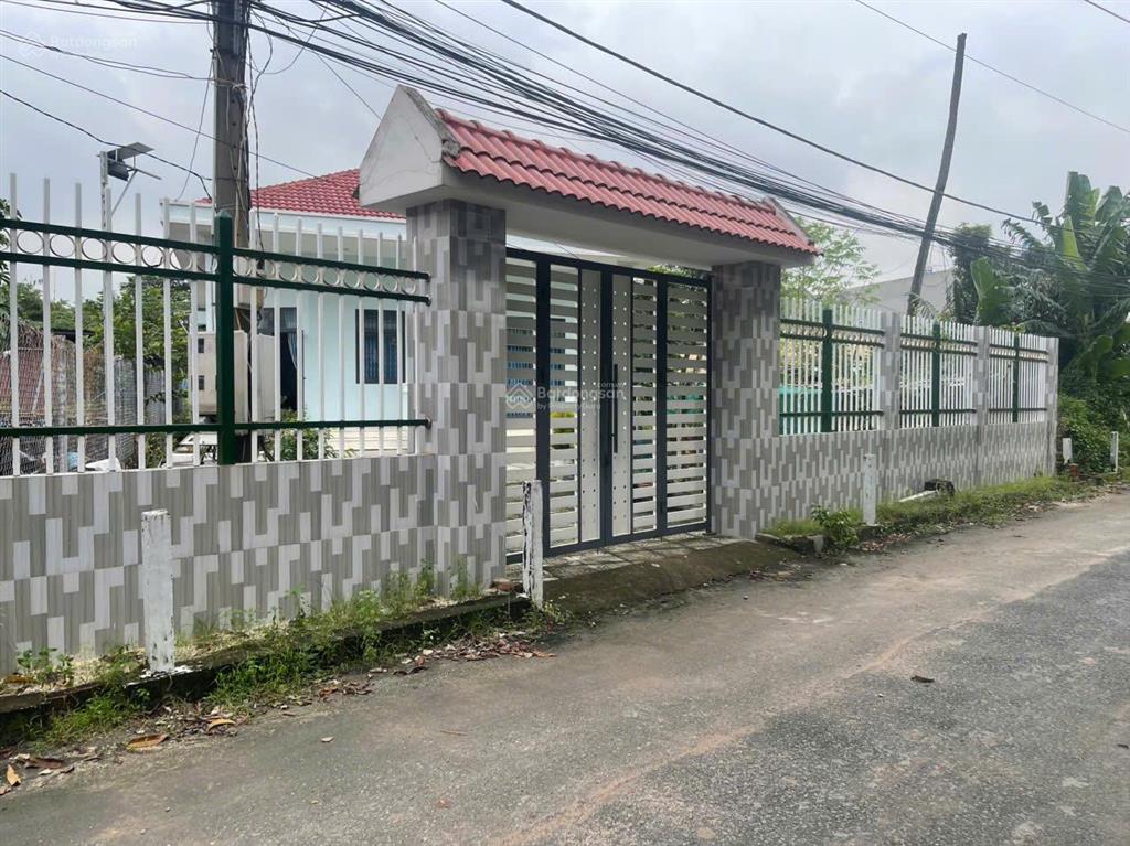 Chủ định cư nước ngoài gửi bán miếng đất 750m2 (16,5x50m) có thổ cư  sổ hồng, gần sông gần ql13