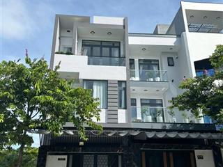 Nhanh tay sở hữu ngôi nhà 3 tầng hiện đại full nội thất xịn xò. gần biển giá tốt.  0968 678 ***