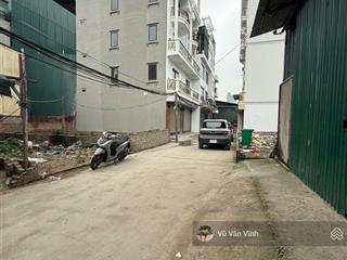 Bán đất đầu tư cự khối, 2 ô tô tránh, ngõ nông, 100m2, giá nhỉnh 7 tỷ.