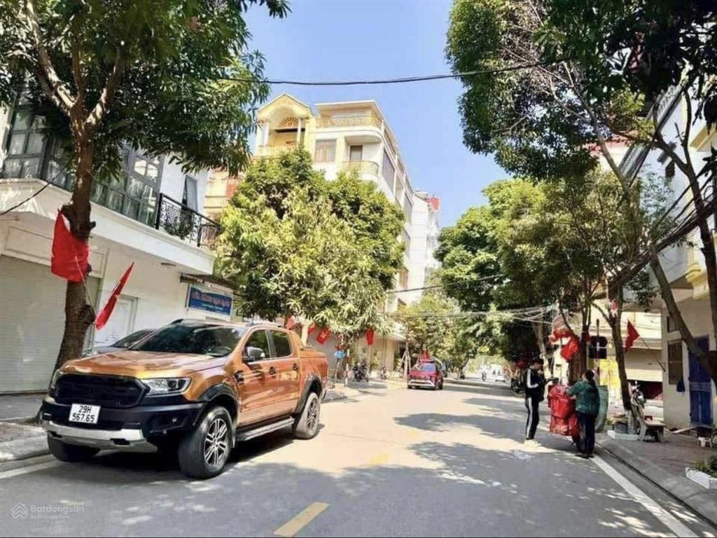 Bán đất khu 918, cạnh sân golf, ô tô tránh, vỉa hè rộng, 60m2, mặt tiền 4m, giá nhỉnh 15 tỷ.