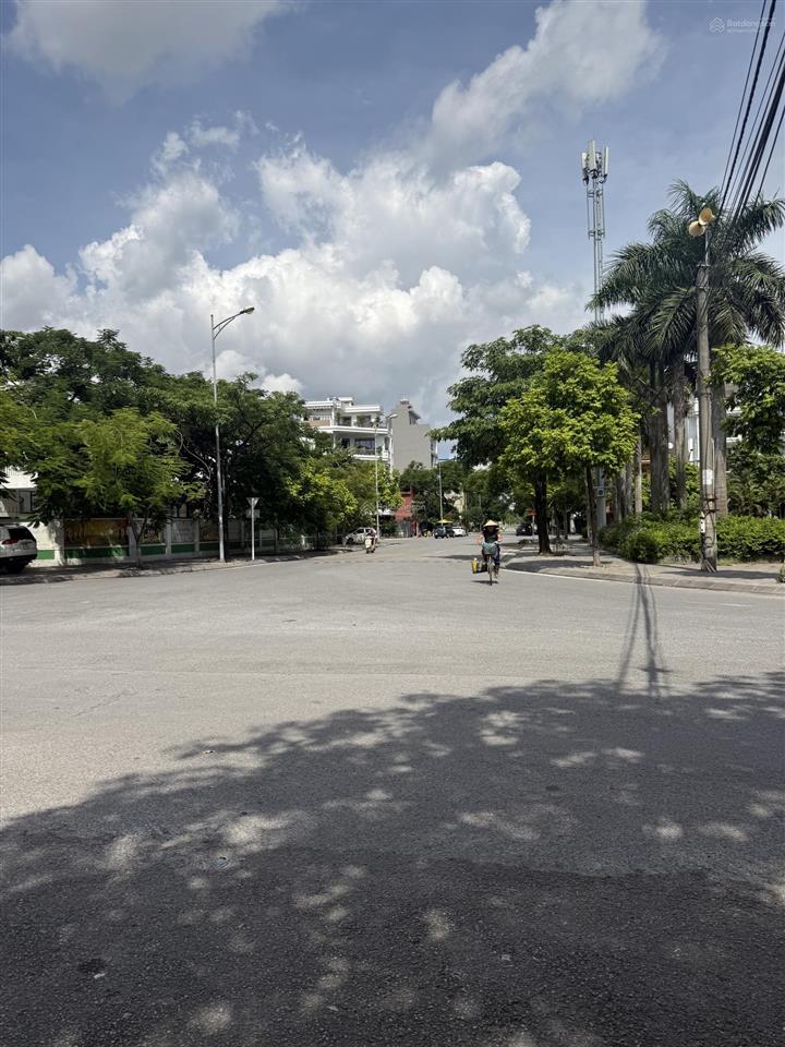 Bán đất xây biệt thự, lô góc 2 mặt tiền, khu tái định cư thượng thanh 170m2, giá 30 tỷ