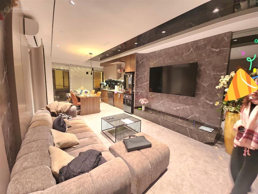 Bán nhà phố trạm, gara, thang máy, 50m2, 6 tầng, mặt tiền 4.2m, giá 12 tỷ