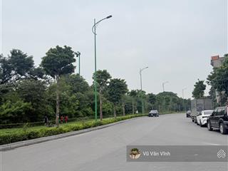 Bán đất khu a38 tư đình, ô tô tránh, vỉa hè, 260m2 mặt tiền 7.7m, giá hơn 40 tỷ.