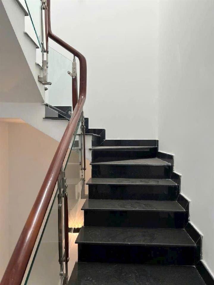 Bán gấp nhà riêng 62m2, 2PN, 2WC ,HXH ở Nguyễn Duy Trinh, Q2- Chỉ 6,8 tỷ