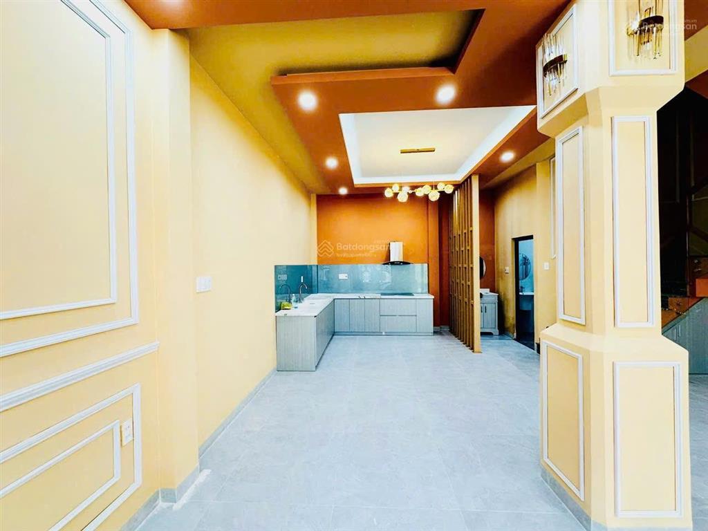 Bán nhà đẹp cách biển 500m gần đh nha trang