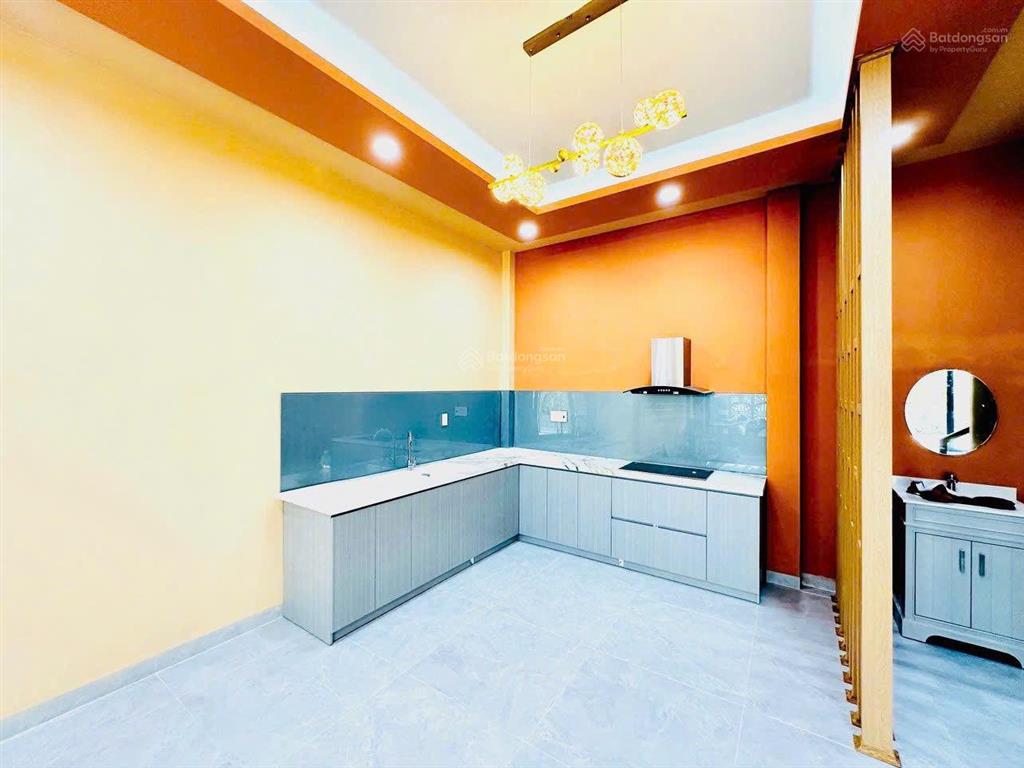 Bán nhà đẹp cách biển 500m gần đh nha trang