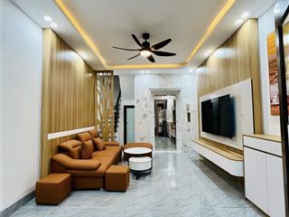 Siêu hiếm bán nhà trần khát chân, 35m2, mt 4,2m, thang máy, lô góc, mới, gần phố, giá có 8,5 tỷ