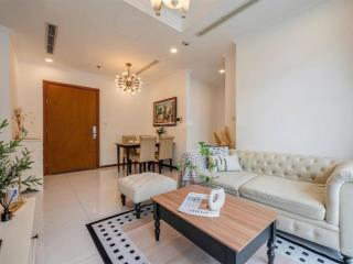 Chính chủ bán chcc oriental plaza 685 âu cơ dt 106m2 3pn 2wc giá 4tỷ, sổ  0932 874 ***  hoà