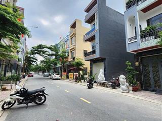 Bán nhà 1 trệt 2 sân thượng hoàn công kdc phú hồng đạt p. bình chuẩn, tp. thuận an