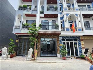 Bán nhà 1 trệt 2 sân thượng hoàn công kdc phú hồng đạt p. bình chuẩn, tp. thuận an