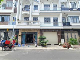 Giảm 300tr bán nhà 1 trệt 3 lầu tặng full nội thất kdc p. an phú tp. thuận an