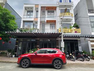 Bán nhà 1 trệt 2 lầu, kdc ngay trung tâm y tế dĩ an 500m, p. tân đông hiệp tp. dĩ an