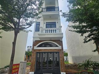Bán nhà 1 trệt 2 lầu mt đường trục chính kdc icon central p. tân đông hiệp, dĩ an