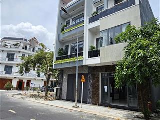 Bán nhà 1 trệt 2 lầu trục chính kdc gần ngã 6 an phú, p.an phú, tp.thuận an