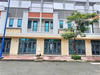 Bán nhà 1 trệt 1 lầu hoàn công gần chợ bình phước b chỉ 200m p.bình chuẩn tp.thuận an ( 2,7 tỷ)