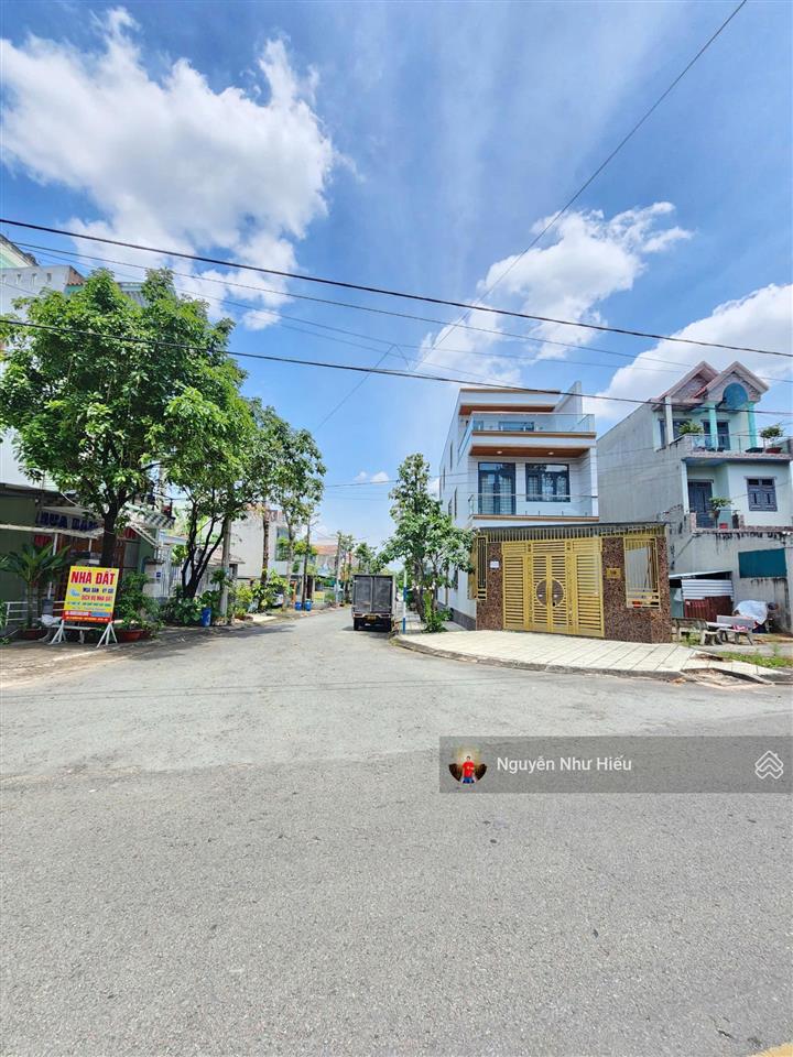 Bán nhà góc 2mt kdc biconsi p. tân bình tp. dĩ an