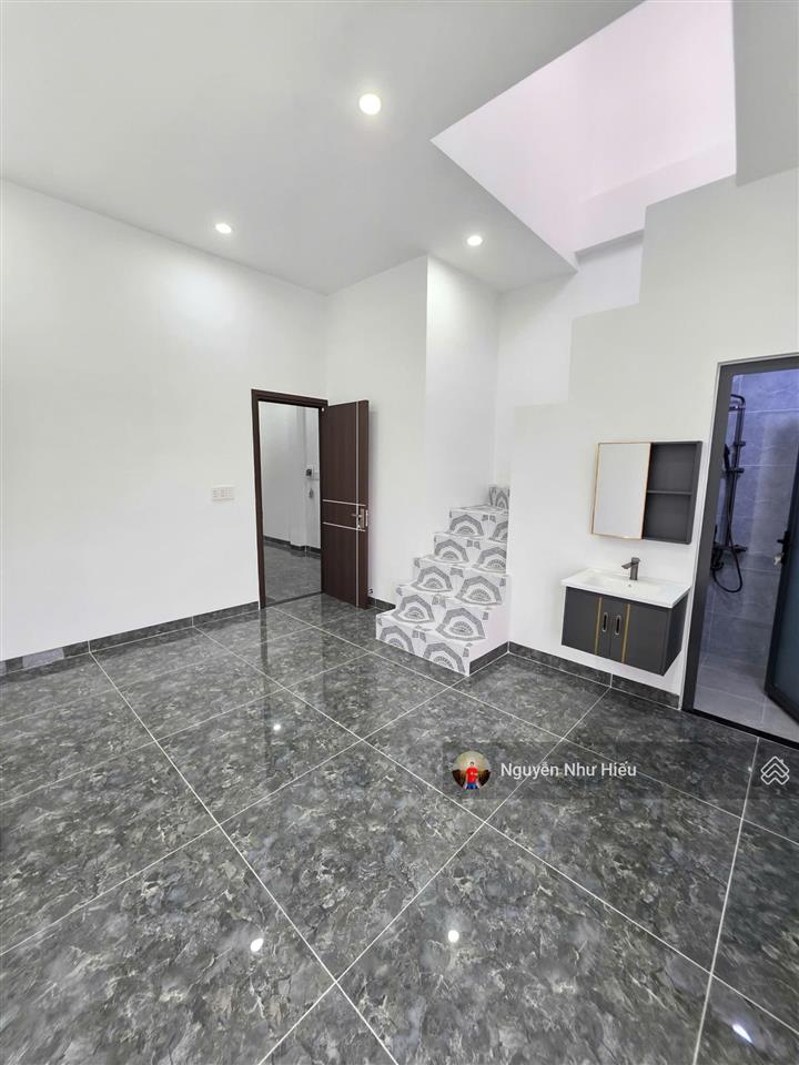 Giảm 500tr bán nhà mà 5x18,5m kdc the sun city gần vòng xoay an phú 1km, p.an phú, tp.thuận an
