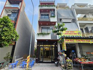 Bán nhà hoàn công mt kinh doanh 1 trệt 2 lầu kdc phú hồng thịnh 8, p. bình chuẩn, tp thuận an