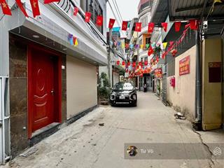 Nhà mặt đường thông,ô tô tránh ,trục chính làng lai xá, kinh doanh buôn bán được luôn, 200m ra ql32