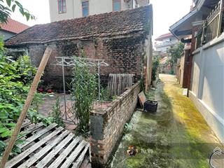 Đất mặt ngõ ô tô vào đất gần trục chính đức thượng , ql32 , hơn 1km ra ngã tư trạm trôi , không lỗi