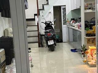 Nhà hẻm 180 bùi văn ba 1 trệt+3 lầu, 3x7m mua bán vi bằng, hẻm như hình giá 1,8 tỷ bớt lộc