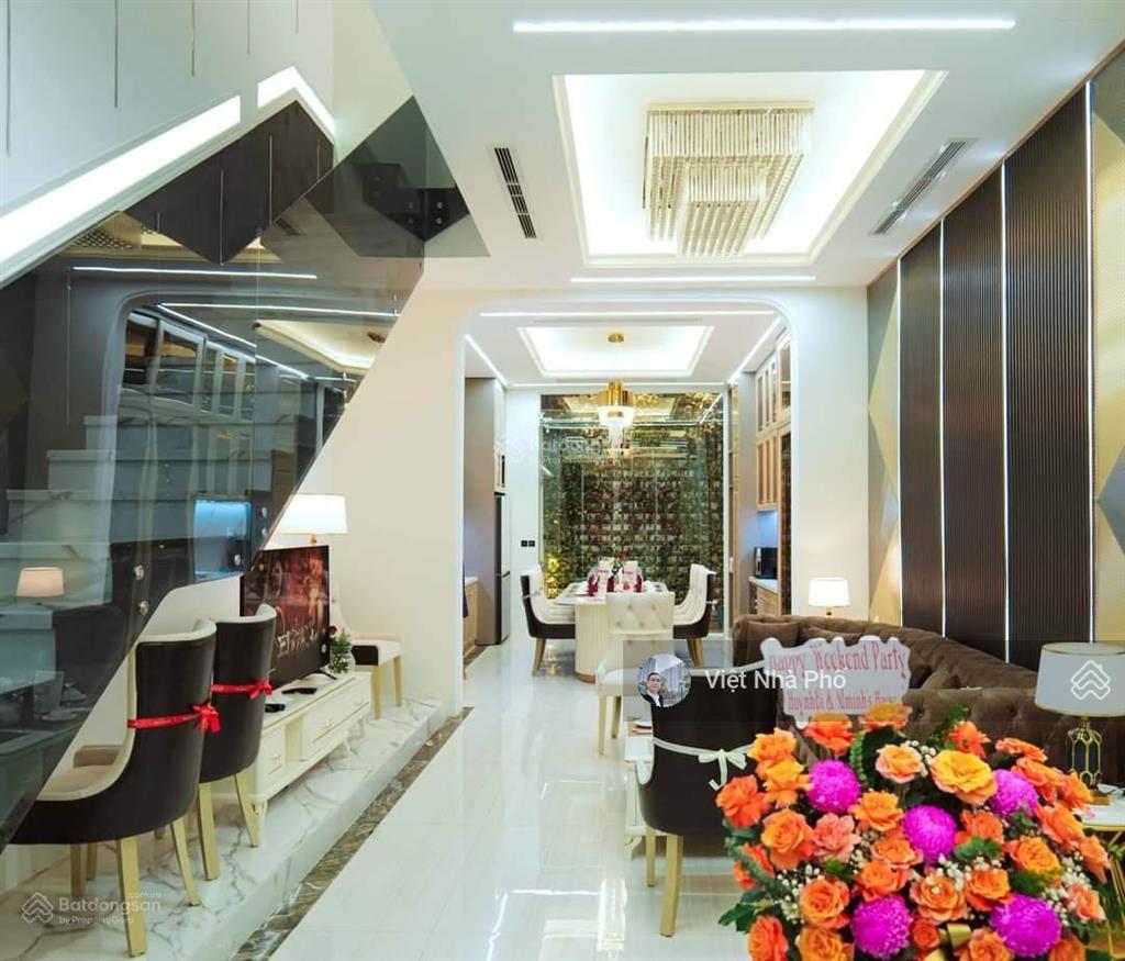 Khách sạn 4 tầng mặt tiền kdc trung sơn, 5x20m, 100m2, sd 315m2, giá 17,9 tỷ